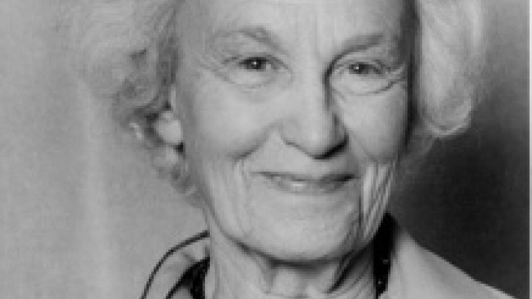 Dora Kunz